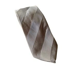 DONALD J. TRUMP SIGNATURE COLLECTION Gray On Gray Striped President Luxury Tie
